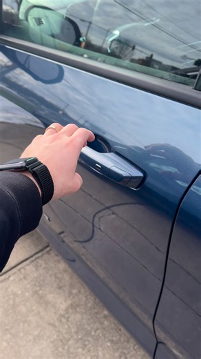 Power Liftgate on our 2026 #Chevrolet Traverse Z71🙌 Painted in Lakeshore Blue Give us a call to learn more! #ChevyTraverse #Traverse #Ohio #ChevyAurora | Ken Ganley Chevy Of Aurora