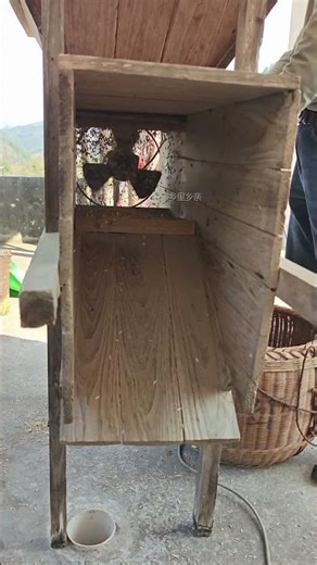 Traditional GrainWinnower in Action | Old Rural Rice CleaningTool