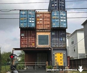 A man turned his vision into reality by constructing his dream home using 11 shipping containers. 😲😲 Now look what it looks like from inside. The interior will make you speechless. 😲😍 Photos are in the first comment below 👇 | Bushcraft Tech