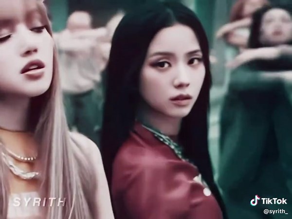 Jisoo Shines in BLACKPINK's 'Jump' Music Video