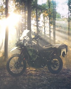 The legend is back. The all-new 2022 #KLR650 dual-sport motorcycle is built to empower your passion to escape and explore. Featuring a 652cc engine, new fuel injection system, all-digital instrumentation, and disc brakes, the KLR650 is ready and eager to make new memories. Your next great expedition awaits. #EscapeExploreEnvy #GoodTimes | Kawasaki USA