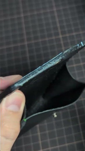 【型紙無料】カード入れ付きコインケースの作り方｜コバ磨きの工程