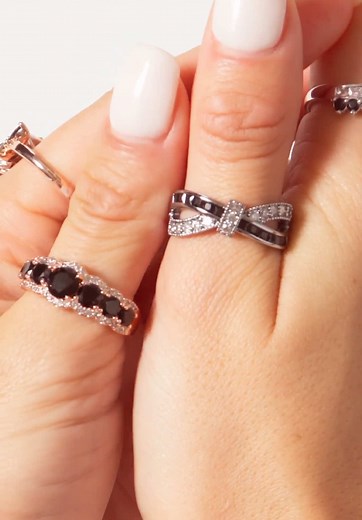 Surprise Jewelry Reveals with Bomb Party Rings