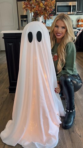 DIY Light-Up Ghost Decorations for Halloween