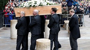 Vidéo. Les obsèques de Stephen Hawking