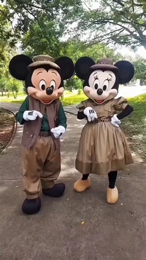 2.6K views · 37 reactions | Elsa & Anna on Reels | Facebook