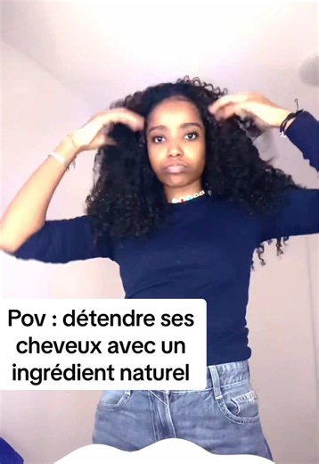 Réponse à @ກຊຮ🌟 Ingrédients : * Eau * Amidon de maïs * Huile de votre choix (de préférence huile de romarin) * Un peu d’après-shampoing (facultatif) Préparation : Mélangez l’eau, l’amidon de maïs et l’huile dans une casserole. Faites chauffer à feu doux en remuant jusqu’à obtenir une texture gélifiée. Retirez du feu, ajoutez un jaune d’œuf et mélangez bien. Laissez refroidir pendant 20 minutes. Application : Appliquez le masque sur vos cheveux et laissez poser 30 à 40 minutes. Rincez, puis proc