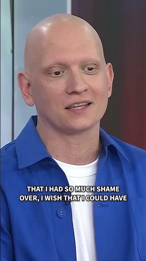 Anthony Carrigan opens up about the impact Christopher Reeve had on his journey with alopecia