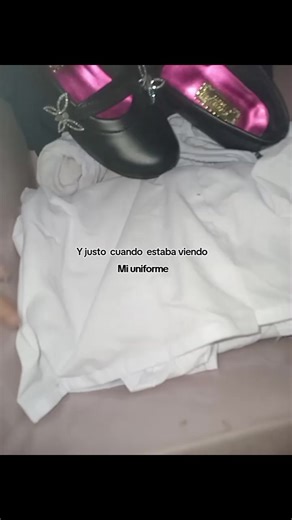 Recuerdos del uniforme escolar en 5to A