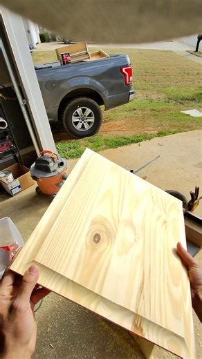 Raised Panel on Router Table #customcarpentry #cabinetdoor #cabinetmaker