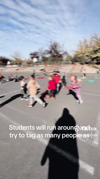 Here’s a fun winter themed PE game called snowman tag! ☃️❄️ #peteacher #elementaryteacher #PEgames #wintergames #physicaleducation
