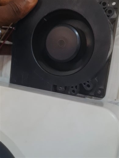 I added 4 extra panels to my array, making it 16pcs of 450w solar modules. The controller generates excess heat during operation, thus reducing it performance, so I decided to add a cooling fan to the system. #solarpower #fyp #viral #felicity #renewableenergy