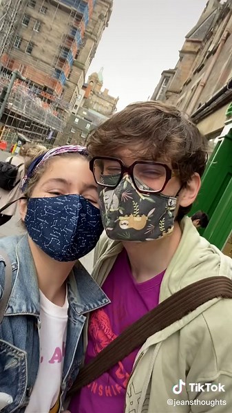 One of my favourite places to shop and wander in Edinburgh! Located in the old town/city centre. #edinburgh #visitedinburgh #hiddenedinburgh #vintageshopping #indieshops #citylife