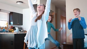 Watch Warrior's Mark Indoor/Outdoor Throwing Blades Game on Amazon Live