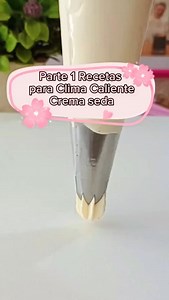 320K views · 42K reactions | Recetas para clima caliente ♨️ Crema Seda. Ingredientes: 200 gr de margarina 450 gr de glasucar 50 gr de leche caliente (si el clima es muy caliente adiciona 2 gracias de gelatina sin sabor) 8 gr de esencia de vainilla. #cake #viralreels #cremapastelera #cakedesign #tipster | Creativo Bakery | Facebook