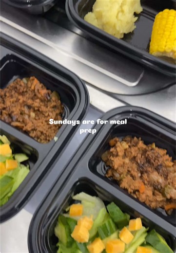 Don’t come for my portion sizes , asifani neh❤️ #universityoflimpopo #mealprep #fyp #UL #trendin #mealideas