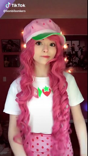 trendy owo #strawberryshortcake#strawberryshortcakecosplay#cosplay#cosplayer#dance#uwu#easter