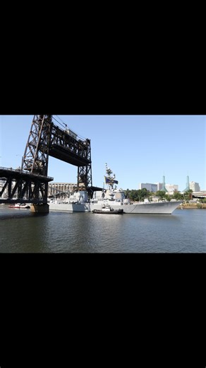 Arleigh Burke-class guided-missile destroyers USS Mustin (DDG 89) and USS Jack H. Lucas - DDG 125 arrived in Portland June 3 for the 118th Portland Rose Festival #FleetWeek. Hope to see you on the waterfront this week! | U.S. Navy Region Northwest