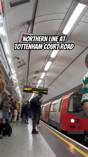 Northern Line train arriving at Tottenham Court Road #londonunderground #rail #trains #train #tfl