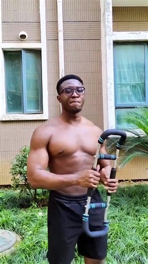 5.9K views |  Хочеш сильні руки та підтягнуті м'язи без спортзалу?...