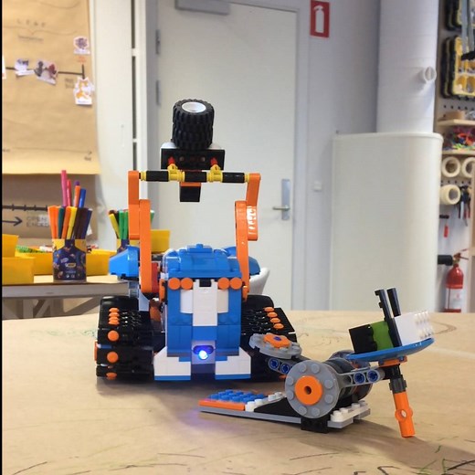 86K views · 1K reactions | Did you know you can code the M.T.R.4 into a Mini-Bot catapulting machine? It's just one of the 60+ activities you can do with LEGO BOOST! Find out more at lego.com/boost. | LEGO | Facebook