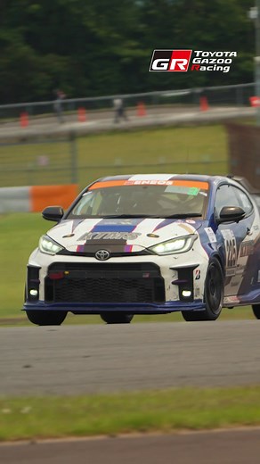 #スーパー耐久 #富士24時間🚗🗻✨️ あと、1️⃣時間!!! 長い長い戦いが終わろうとしています。 全てのクルマが無事にゴールを迎えられますように。 最後まで、ご安全に。 #S耐TV さん決勝Live配信中!!! ➡️ https://www.youtube.com/watch?v=kIELPFF3fUY #supertaikyu #S耐 #FUJI24H TOYOTA / トヨタ自動車株式会社 | TOYOTA GAZOO Racing