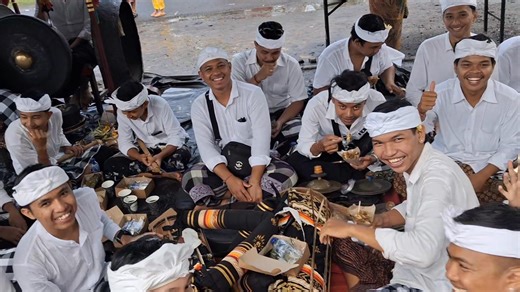 Stt Maragawi Banjar Kalah Peliatan Karya Agung Pura Dalem Puri 2026 #melasti | Metrofile