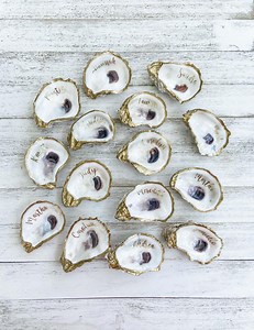 Oyster Shell Place Cards, Personalized Oyster Shell With Name, Wedding Favor, Bridesmaid's Gift, Jewelry Dish, Ring Dish - Etsy
