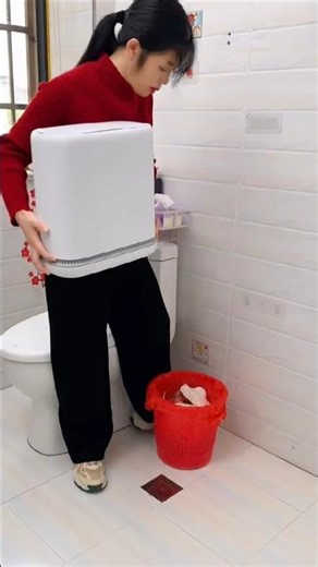 Smart Trash Can with Touchless Operation.