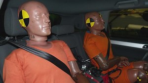New crash test dummy that better resembles women gets key endorsement