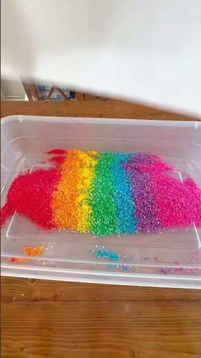 Rainbow rice 🌈 Easy sensory bin activity for your kids! #springactivities