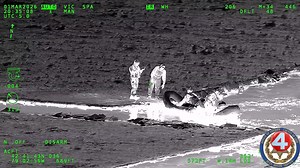 2 ice fishermen rescued after being stranded on Lake Erie