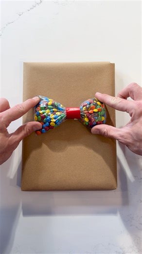 Blossom | Bows made of M&Ms? Yes, please! 🎀🍬 | Instagram