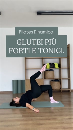 teamtrust | personal training e pilates on Instagram: "🔥 Focus Glutei: 3 Variazioni Tonificanti🔥 In questo mini-workout con tre varianti semplici ma intense, ti mostro come lavorare in modo dinamico, efficace e mirato sui glutei utilizzando l’elastico. L’obiettivo? Farti sentire subito la differenza grazie a movimenti controllati, ritmo fluido e un’attivazione profonda che rende lavoro davvero mirato. 📍Via G.B. Venturi n.9 - Bibbiano (RE) 🎁 Prima prova gratuita, scrivici in Dm per iniziare i