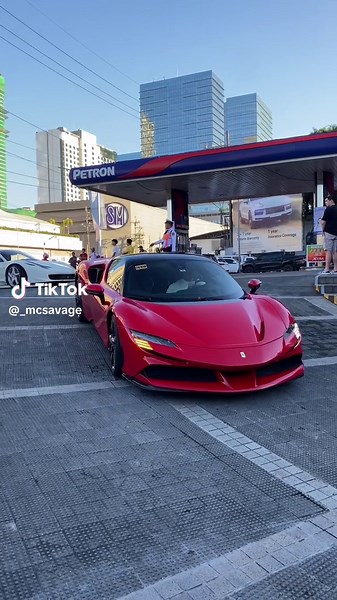 2025 Ferrari SF90 Pricing and Features Overview