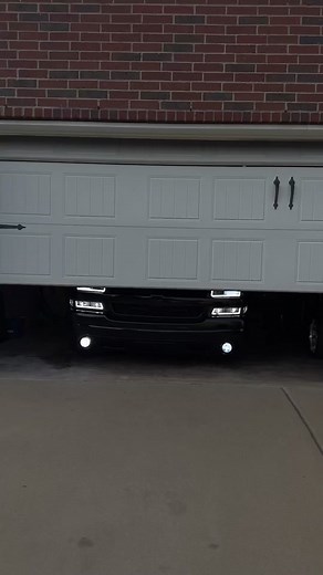 2000 Chevy Silverado on 22” Dub Ballers. #chevysilverado #droppedtrucks #fypシ #chevysinglecab