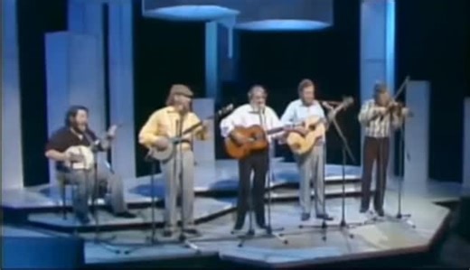 This was Luke Kelly's last ever performance before his death - The Night Visiting Song. #LukeKelly #thedubliners #irishballads | Irish Ballads