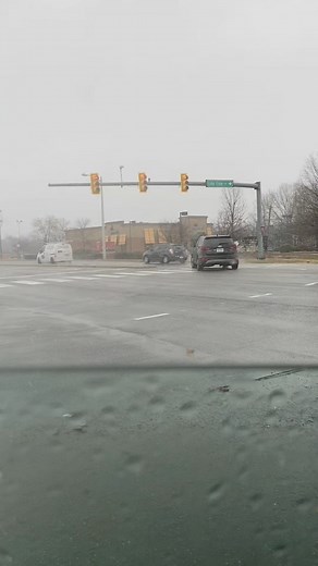 8.9K views · 237 reactions | Traffic Lights In High Winds!! #reels #reaction #trafficlight #redlight #failure #dangerous #educational #funny #safety | Trafficlightdoctor Steven | Facebook