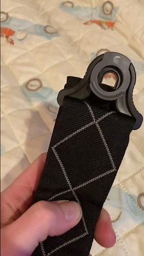 D'addario Autolock padded Guitar strap with diamond pattern