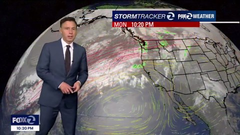 String of lights in the sky seen in Bay Area