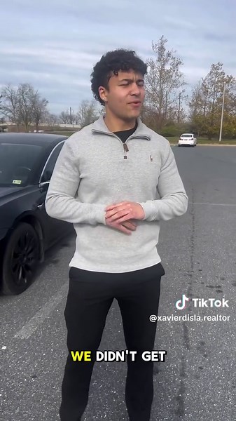 Real Estate Agents: Does Outfit Matter for Success?