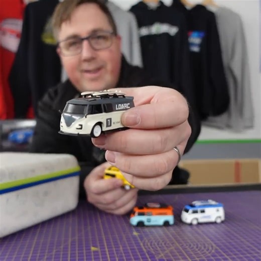 Mini VW Kombis Tear Up the Track! ⚡ | Tomley RC