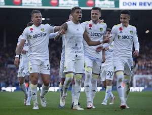 Tony Cascarino can’t see Kalvin Phillips joining West Ham