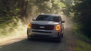 Seating for 7, and plenty of room for certainty. Telluride Nightfall Edition. | Kia America