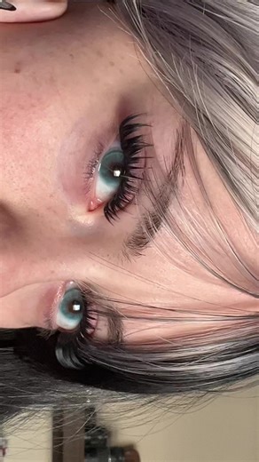 DIY Lash Extensions Tutorial: Love Your Look