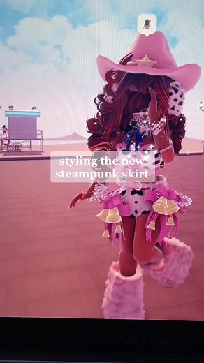 Styling the New Steampunk Skirt for Royale High