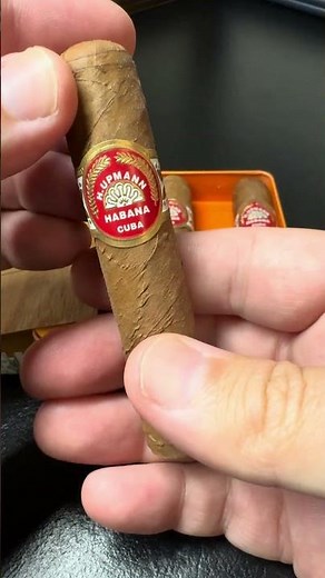 H. Upmann Half Corona Cigar Unboxing and Relaxation #asmr #cigarsmoker #cigarstyle #unboxing