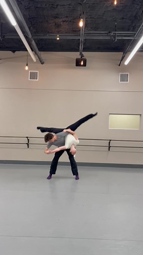 Kyra & David ! 🙌🏼🙌🏼 ❤️❤️ #janravnikchoreography #dance #partnering #billieeilish @Skyra Studios