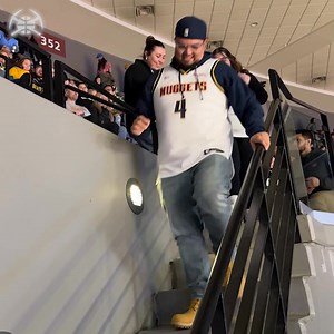 Sibling seat upgrade 🤝 | Denver Nuggets