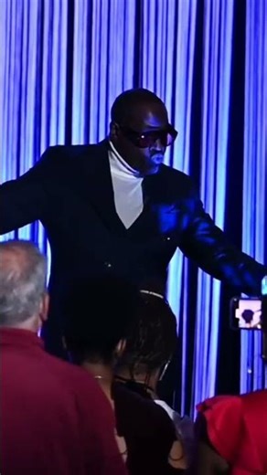 R&B Legend Johnny Gill sings for us
